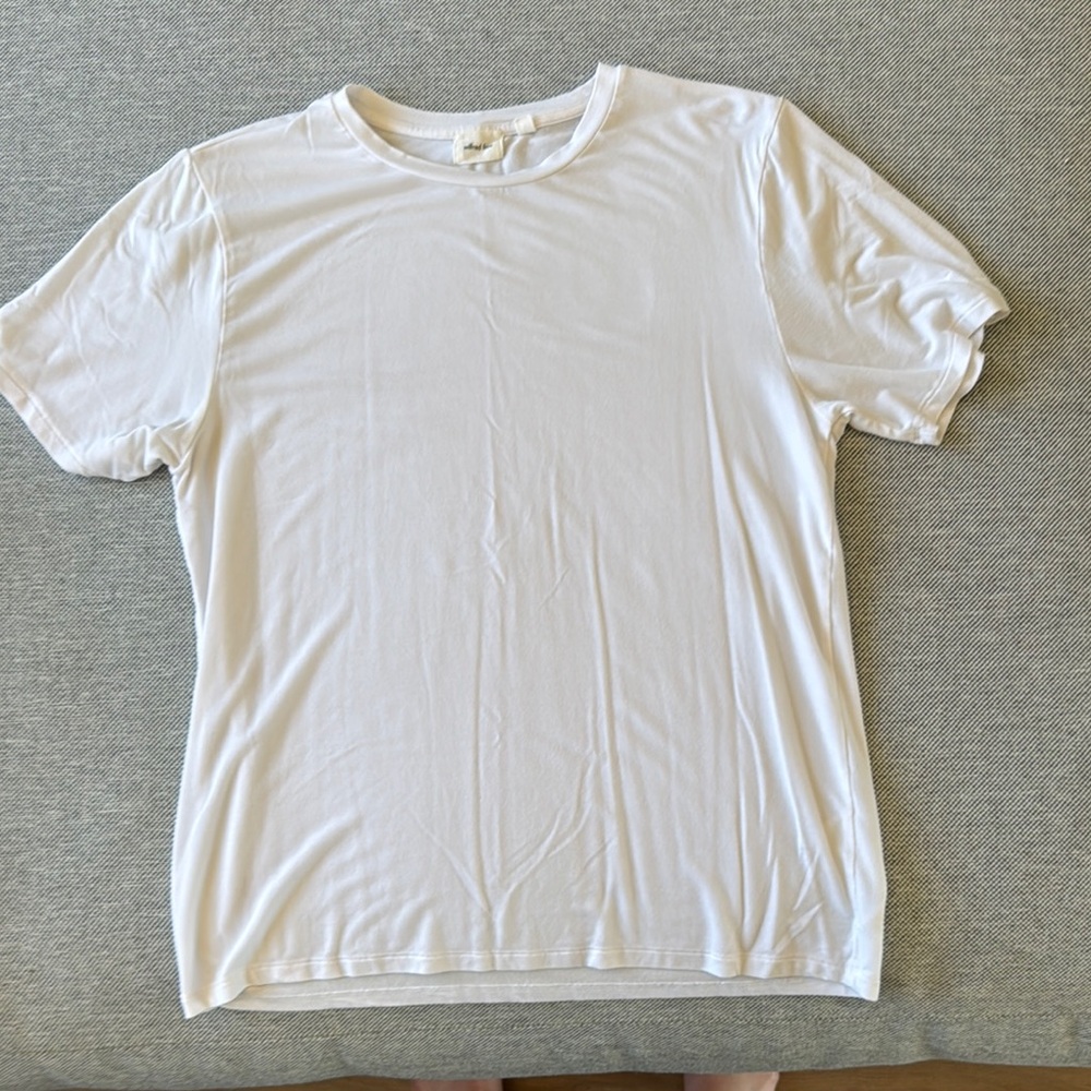 Wilfred White Short Sleeve Tee